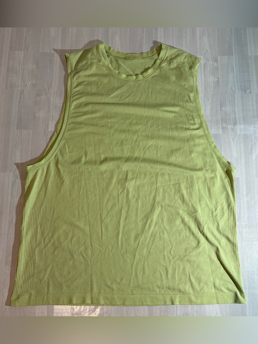 Lululemon Tank Top Mens XXL Metal Vent Tech Gym Running Sleeveless Lime Green